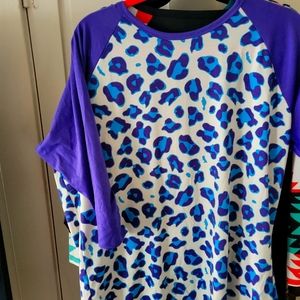 LulaRoe Randy Tee
